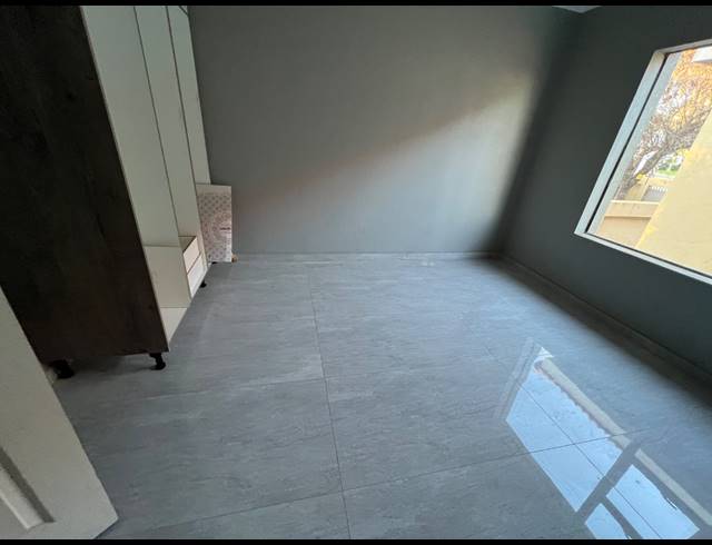 4 BEDROOM TOWNHOUSE FOR SALE IN STERPARK
